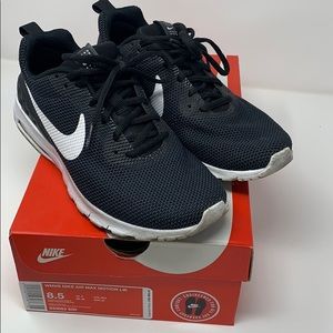 WMNS NIKE AIR MOTION LW